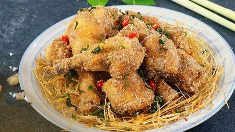 Cách làm gà rang muối thơm ngon chuẩn nhà hàng